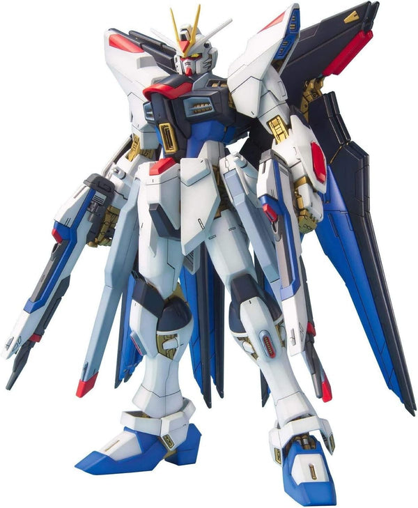 Bandai Hobby: MG - Gundam SEED Destiny Strike Freedom Gundam