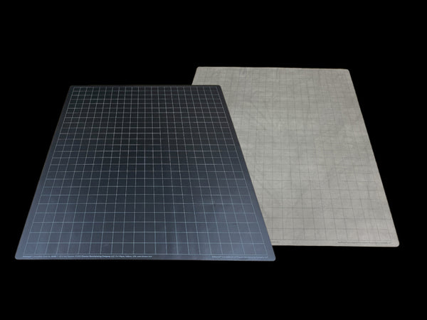 Battlemat: 1in Reversible Black-Grey Squares (23.5in x 26in Playing Surface) from Chessex image 1